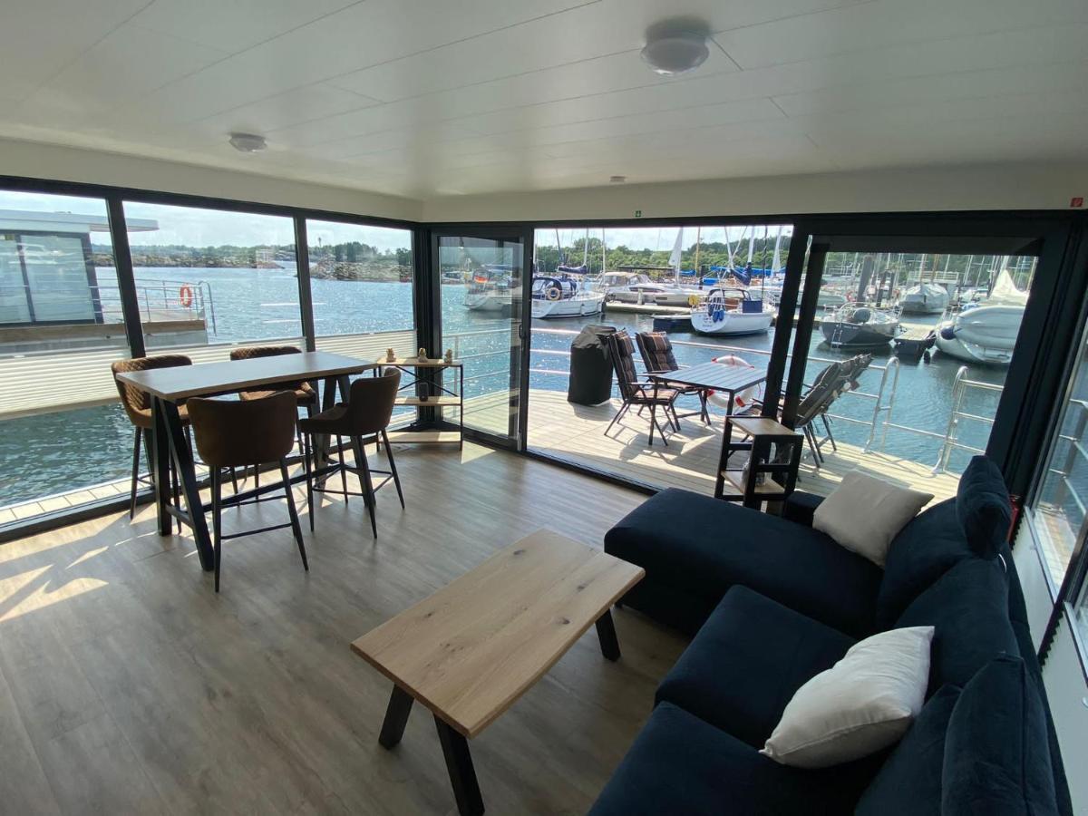 Urlaub Auf Dem Wasser Mit Einmaligen Ausblick - Well Hausboote Boltenhagen 10 Экстерьер фото